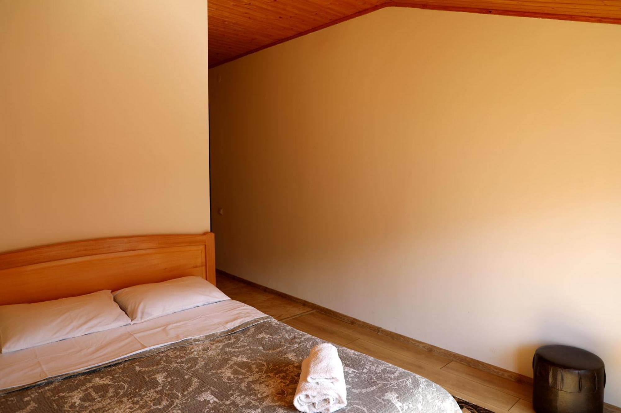 Nadia Guesthouse Mestia Eksteriør billede