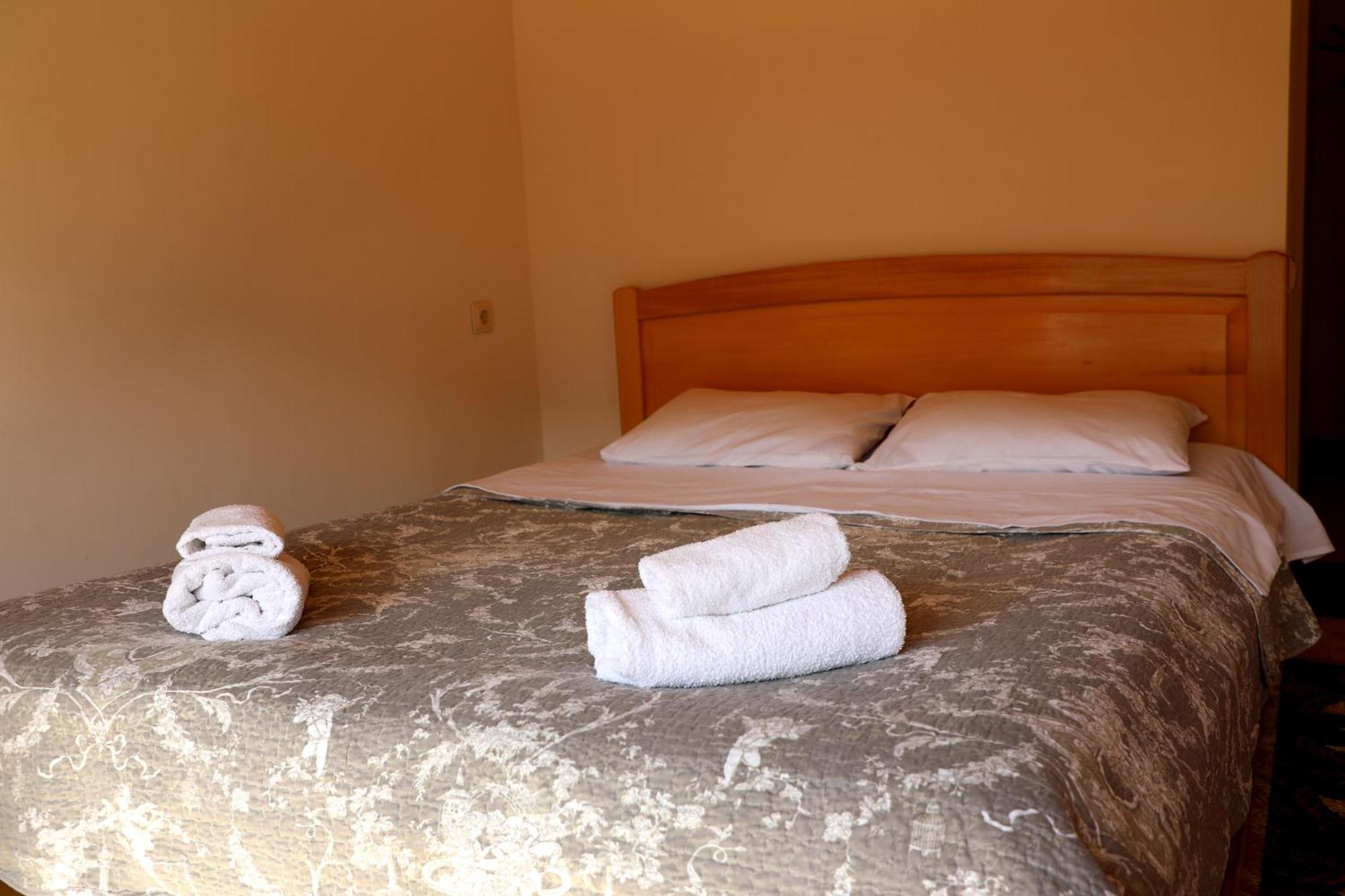 Nadia Guesthouse Mestia Eksteriør billede
