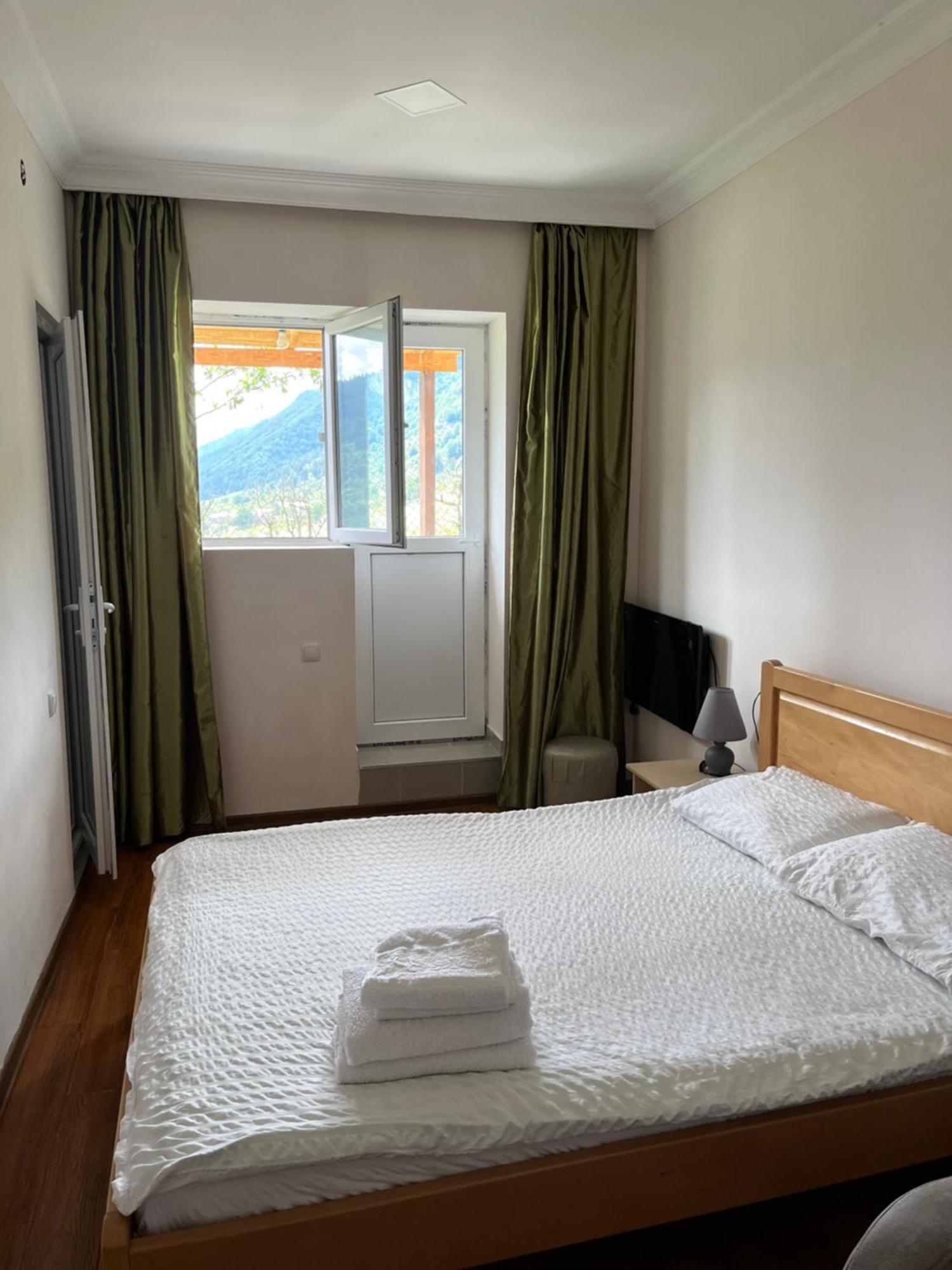 Nadia Guesthouse Mestia Eksteriør billede
