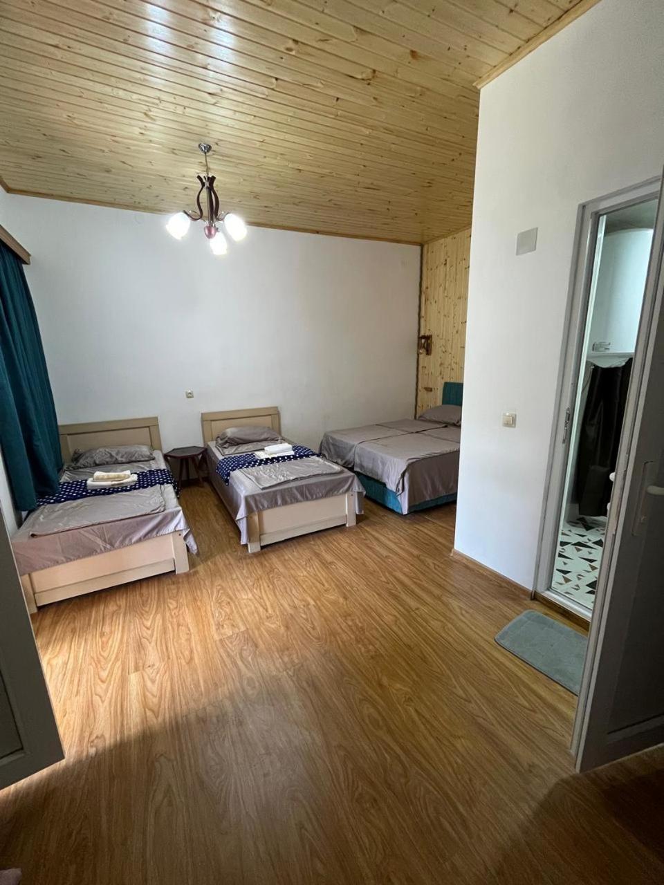 Nadia Guesthouse Mestia Eksteriør billede