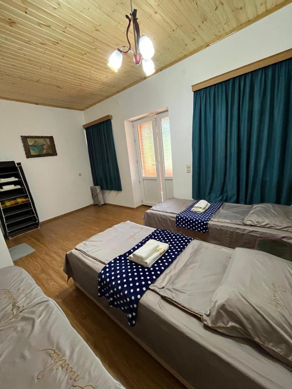 Nadia Guesthouse Mestia Eksteriør billede